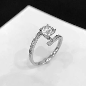 Anillo de boda de oro blanco puro de 10k 14k con diamantes cultivados en laboratorio de corte redondo estilo eternidad y engaste de púas - Product Image 1