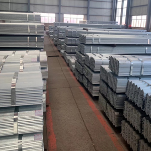 Gulungan panas 50x50x5mm batang sudut struktur Q235 Q345 baja sudut tingkat setara - Product Image 5