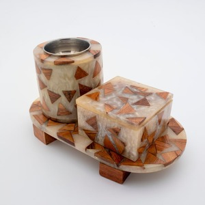 Quemador de incienso Mubkhar de resina y madera hecho a mano, con soporte acrílico, estilo árabe, difusor aromático decorativo. - Product Image 3