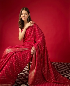 KV <b>Red</b> Silk Woven Checks Saree With Unstitched <b>Blouse</b> - Product Image 3