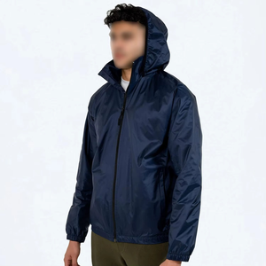 Veste coupe-vent de sport personnalisée en nylon imperméable et réfléchissant, légère, pour homme - Product Image 5