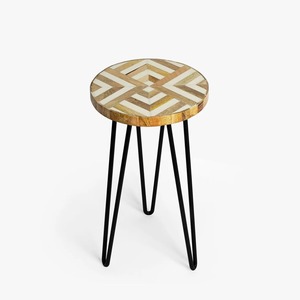 Maceta de Diseño con Acabado de Madera y Madreperla, con Patas Metálicas Modernas para Plantas de Interior y Exterior - Product Image 1