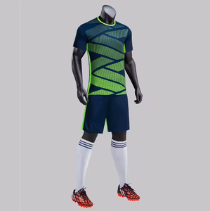 ชุดฟุตบอลผ้าโพลีเอสเตอร์ 100% แบบกำหนดเอง แห้งเร็ว สำหรับผู้ใหญ่ - Product Image 3