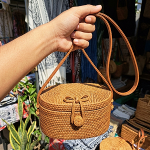 Fashion Natural Rattan Oval Shape <b>Wicker</b> HandBag Cotton Lining Button Closure Bow Cheap Price from Vietnam Straw Beach <b>Bag</b> - Product Image 1