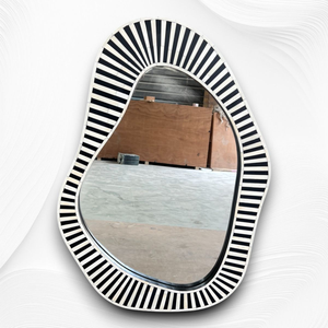 Marco de Espejo con Incrustaciones de Hueso Tallado a Mano, Estilo Art Deco, Hecho por un Artesano de Rajastán, para una Decoración de Pared Elegante - Product Image 3