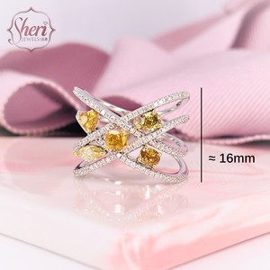 [Sheri Jewels] Anillo de Diamantes Naturales en Oro Blanco y Amarillo Sólido de 18K con Diamantes Amarillos Brillantes en Forma de Cruz - Product Image 2