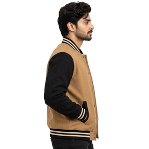 Chaqueta varsity para hombre con diseño elegante, tela premium, ajuste cómodo y construcción duradera para uso diario informal. - Product Image 4
