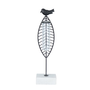 Vase de table moderne en métal avec motif d'oiseau, hauteur 39 cm, noir, porte-fleurs décoratif avec insert en tube de verre - Product Image 2