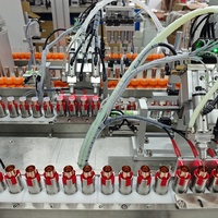 Machine d'assemblage de tubes à rouge à lèvres entièrement automatique QFW avec PLC, machine d'assemblage de baumes à lèvres/étuis à rouge à lèvres cosmétiques