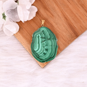 Pendentif en malachite naturelle, stalactite, laiton plaqué or, 22,7 g, pierre verte unique - Product Image 6