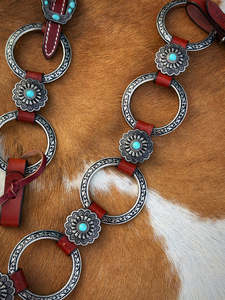 Sillín Western Ligero de Cuero Genuino con Adornos de Diamantes de Imitación y Flecos, Arnés para Caballo, Envío Inmediato - Product Image 3