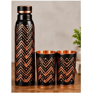Bouteille d'eau en cuivre pur avec deux tasses, motif floral, noir et or rose, ensemble de vaisselle portable pour usage domestique - Product Image 3