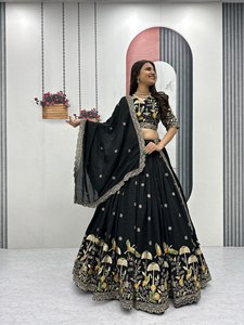 LAHENGA CHOLI DUPATTA, TRABAJO DE BORDADO CON HUELLAS DE SEDA VICHITRA - Product Image 4