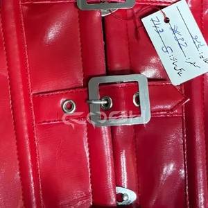 Corset Overbust Rouge en Similicuir Réglable avec Multiples Boucles et Baleines en Acier Robustes – Vente Chaude en Gros - Product Image 4