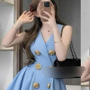 Robe longue élégante en soie unie pour femme, à manches courtes, alliant parfaitement élégance, confort et polyvalence pour toutes les occasions. - Product Image 3