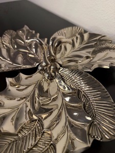 Magnifique assiette en feuille d'argent pour servir des fruits secs et des collations aux invités, plat élégant pour la présentation lors des dîners et des fêtes, provenant d'Inde. - Product Image 4