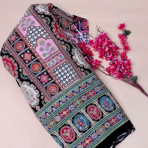 Tissu Crêpe Classique Noir Jais Lourd Brodé Légèrement Ethnique 54 Pouces Motif Floral Arche Daman pour Salwar - Product Image 3