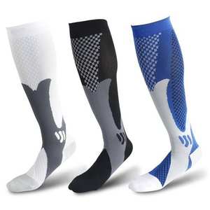 Calcetines Deportivos de Alto Rendimiento - Calcetines Atléticos Acolchados con Talón y Punta en Contraste, Colores Personalizados, Esenciales para Correr y Gimnasio - Product Image 3