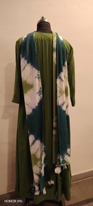 Kurta en rayonne brodée verte pour femme, coupe ample longue, style traditionnel indien pakistanais, tenue décontractée - Product Image 5
