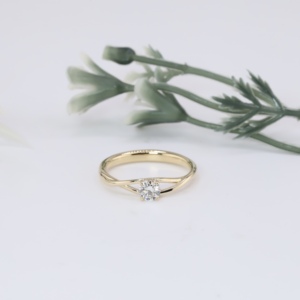 Premium Yellow Gold Brilliant Cut Lab Grown Diamond Minimalist Engagement <b>Ring</b> Classic <b>Split</b> Shank Solitaire Wedding Band Fine - Product Image 1