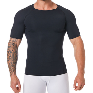 Nouveau T-shirt de compression à manches courtes pour homme, coupe ajustée, sous-vêtement de sport, collection 2026, vente chaude - Product Image 4