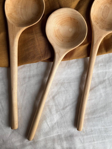 Cuillère en bois à long manche, faite à la main, en bois naturel, ustensiles de cuisine pour la cuisson et la pâtisserie, disponible à un prix compétitif - Product Image 4