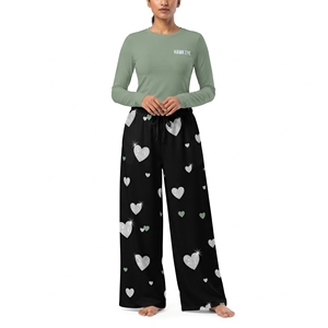 Ensemble de vêtements de nuit pour femmes avec imprimé cœur, chemise à manches longues à col rond et pantalon à taille élastique, pyjama doux et confortable - Product Image 1