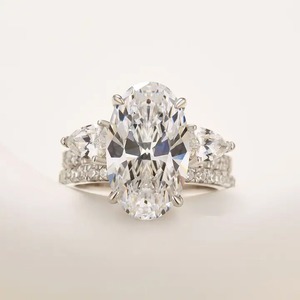 Bague de fiançailles en argent 925 avec moissanite taille ovale et alliance de mariage taille poire plaquée or jaune et blanc pour femme. - Product Image 3