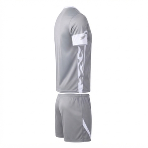 Uniforme de Fútbol Profesional Ligero para Equipos Deportivos, Ropa Deportiva para Entrenamiento y Partido, Jersey Transpirable de Alto Rendimiento con Pantalones Cortos a Juego - Product Image 3