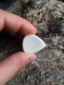 Médiators de guitare en os faits à la main, plectres rares et uniques, médiators de guitare personnalisés, pack de médiators en os naturel - Product Image 5