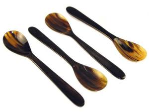 Cuchara de Servir Mini Hecha a Mano con Cuerno Natural Real de la Mejor Calidad, Diseño Único, Decorativa, Capacidad de 10 ml, Ecológica, para Fiestas y Cocina en India - Product Image 4