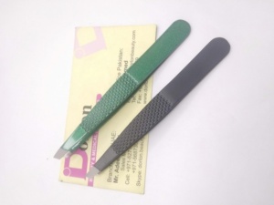 Pince à épiler sourcils de qualité supérieure en acier inoxydable, à pointe inclinée, pour l'épilation des poils incarnés et la beauté des sourcils - Product Image 2