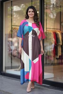 Dernière collection d'été : Kaftan en crêpe imprimé pour un style décontracté au quotidien et au bureau, coupe confortable pour toutes les femmes, prix avantageux. - Product Image 4