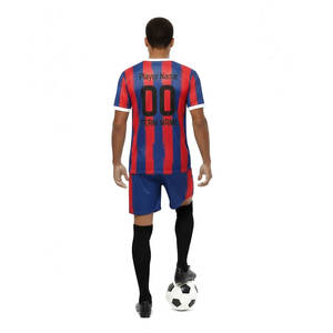 ชุดยูนิฟอร์มฟุตบอลสโมสรสำหรับผู้ใหญ่แบบยูนิเซ็กซ์สั่งทำพิเศษ ผ้าโพลีเอสเตอร์ 100% พิมพ์ลายดิจิทัล คอกลม แขนสั้น พร้อมชื่อทีมและหมายเลข จัดส่งรวดเร็ว - Product Image 3