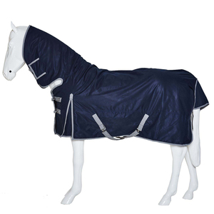 Couverture imperméable pour cheval à col montant, avec 3 sangles de fixation, double fermeture frontale, grande rabat de queue, en polyester Ripstop 600D - Product Image 1