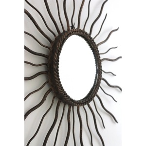 Espejo de Pared Ovalado de Hierro, Hecho a Mano, Ecológico, Duradero y Portátil, Diseño Moderno de Rayos de Sol, Arte Decorativo - Product Image 5