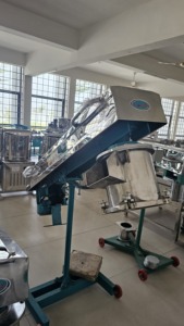 Sécheuse inclinable haute performance Leenova de qualité supérieure avec moteur pour l'extraction d'huile supplémentaire de Namkeen et le séchage des gaufrettes - Product Image 5