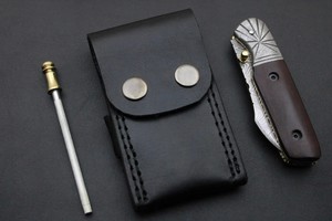 Cuchillo Plegable de Acero de Damasco con Mango de Palisandro, Funda para Transporte Vertical, Cuchillo de Bolsillo EDC para Caza y Camping, Punta de Gota, Compatible con OEM - Product Image 6