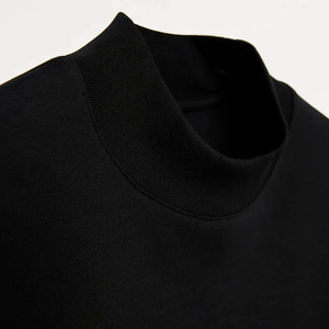 2025 New Men's Customized Crew Neck Sweatshirt Embroidered Pullover Fleece for Winter Men's Fashion Plain Dyed Technique - Product Image 2
