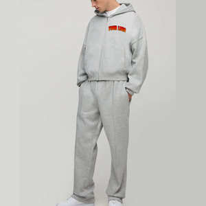 Survêtement homme avec logo personnalisé OEM/ODM, impression 3D en relief, sweat à capuche zippé et pantalon large ample. - Product Image 1