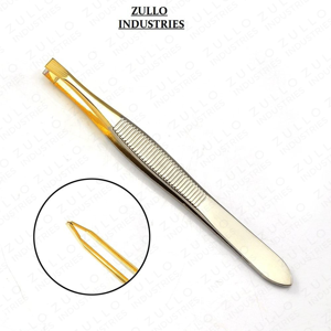 Pinzas de Cejas de Lujo de Acero Inoxidable Dorado con Punta Inclinada, Agarre con Rayas, Logotipo Personalizado, Herramienta de Belleza y Cuidado Personal - Product Image 4