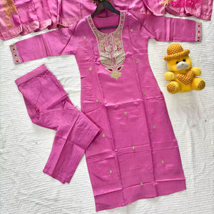 Ensemble haut et bas en viscose brodée KF 4093 pour femmes, avec doublure en coton et dupatta jacquard, tenue traditionnelle indienne pour les fêtes - Product Image 1