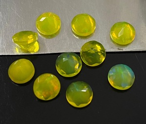 Opale Jaune Naturelle Ronde Brillante Taillée, Pierre Précieuse Irridescence Facettée pour la Fabrication de Bijoux - Product Image 6