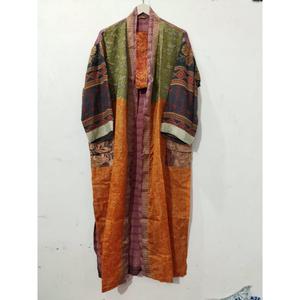 Robe de chambre longue en soie japonaise vintage pour femme, élégante, avec design patchwork, inspirée des saris indiens, style kimono, respirante et à séchage rapide - Product Image 6