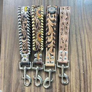 Vente en gros de laisse pour chien design cuir usiné à la main crochet en acier inoxydable laisse de circulation en cuir véritable de luxe occidental pour chien de contrôle - Product Image 6