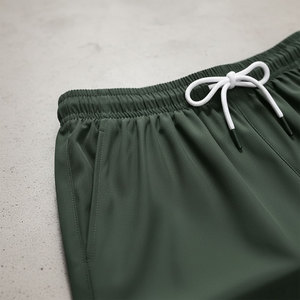 Shorts de course en tissu performant Easy Care pour hommes, séchage rapide, parfaits pour une utilisation sportive quotidienne, doux pour la peau, service OEM. - Product Image 5