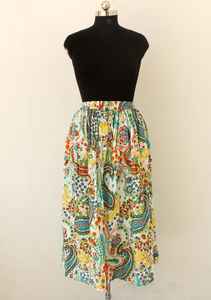 Jupe longue plissée décontractée en coton à motifs floraux, écologique, rose, pour femme, fabriquée avec des couleurs naturelles - Product Image 2