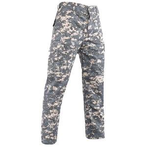 Ensemble uniforme tactique de camouflage multicolore respirant avec chemise de randonnée et pantalon cargo pour les aventures en plein air - Product Image 2