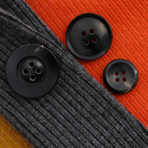 Botón de Resina de Cuerno de Búfalo para Coser, Superventas, Noshahi Enliven, Hecho a Mano en el Extranjero, Duradero, Redondo, Imitación Antigua, Coleccionable de Arte - Product Image 1