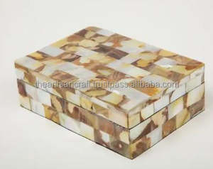 Boîte à bijoux en nacre, boîte à incrustations faite à la main, design moderne, forme carrée, construction durable, taille et couleur personnalisables pour l'artisanat - Product Image 2